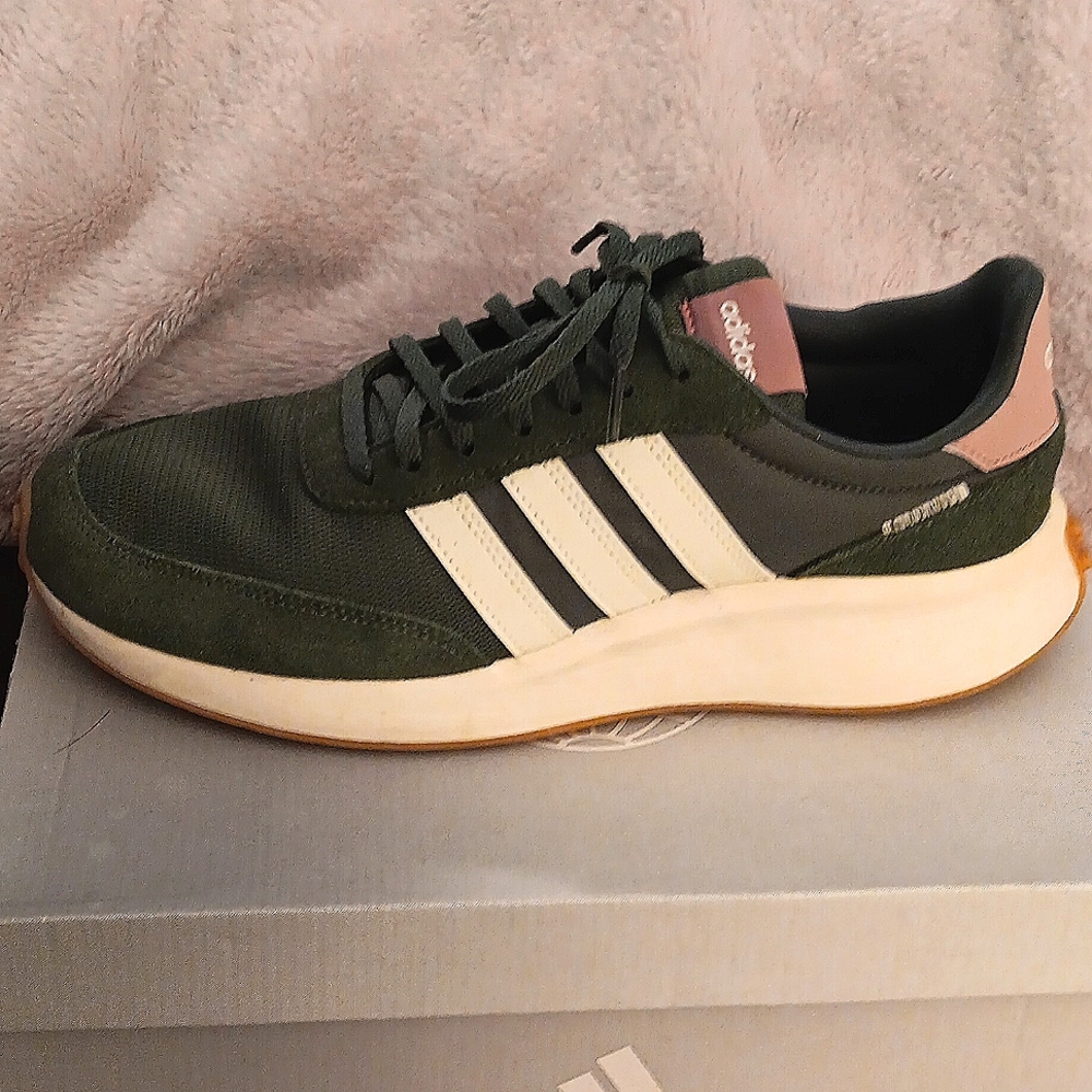 COPY - Adidas 70s Running Shoe